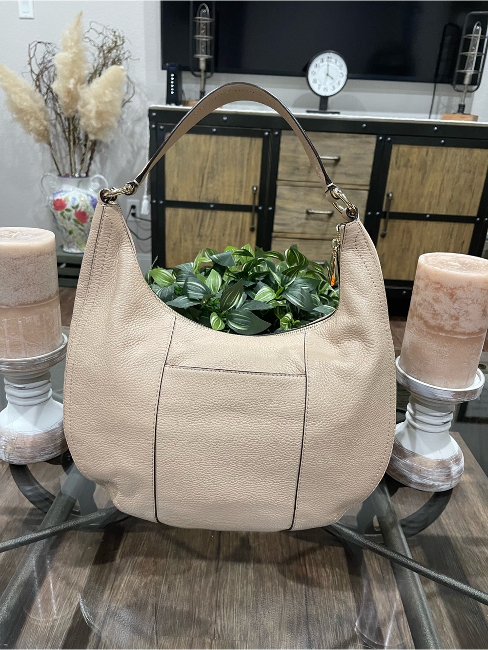 MICHAEL Michael Kors Pebbled Leather Hobo in Rose Beige, Gold Tone Hardware - Picture 4 of 14